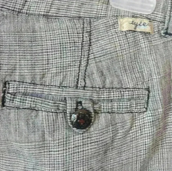 Tyte Burmuda Style Dress Short - Picture 4 of 6